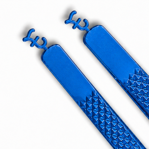 Pinzas para Pestañas de Metal Azul con Puntas Suaves, Diseño de Precisión para la Aplicación de Pestañas - Product Image 3