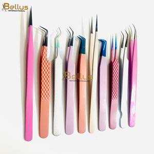 Pince à épiler professionnelle Bellus International en acier inoxydable à pointe lisse, haute précision, durable, pour sourcils et cils (volume) - Product Image 3