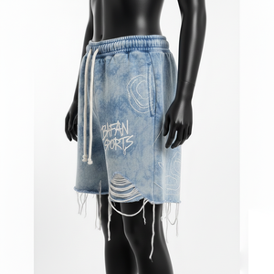 Shorts en molleton de coton premium 320 GSM bleu clair délavé, ourlet effiloché, logo personnalisé imprimé, pour femme - Product Image 2