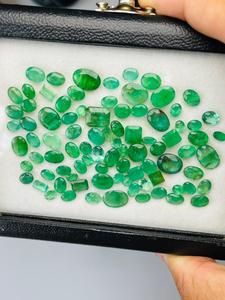 Lot de pierres précieuses en émeraude naturelle, taille mixte, qualité AAA, super lustre, belle couleur verte, disponible à prix avantageux pour la création de bijoux. - Product Image 4