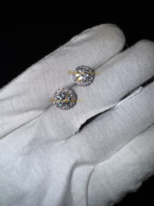 Boucles d'oreilles clous en argent 925 plaqué rhodium, personnalisées, vente en gros, plusieurs tailles, halo de moissanite, diamant, charme fleur, anniversaire - Product Image 4