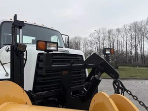 Camión Tractor Diésel Usado de Calidad de Exportación 6x4, Cabeza Tractora de Servicio Pesado para Negocios de Logística Comercial - Product Image 5