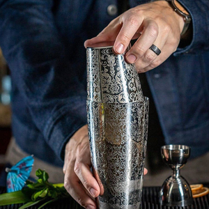 Juego de Coctelera Boston de Acero Inoxidable Premium con Patrón Grabado, Herramientas de Bar para Mezclar Bebidas, Whisky y Vino - Product Image 4