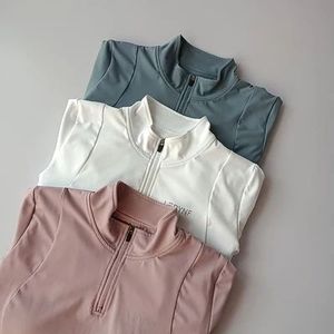 Haut de yoga à manches longues pour femme, col montant, fermeture éclair intégrale, couleur unie, respirant, en Spandex et Polyester, coupe classique - Product Image 2