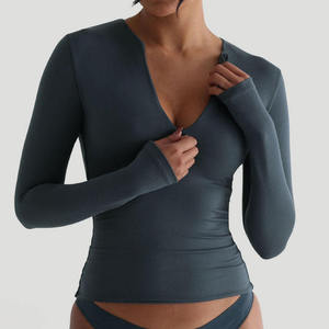 Womens Cropped Short Length Tshirt 180gsm O-neck Slim Fit Custom logo Screen Print Streetwear Knitted Women <b>Top</b> - Product Image 4