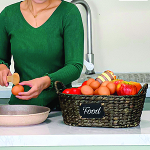 Cesta de almacenamiento tejida de algas marinas de tamaño personalizado hecha a mano con asas de bambú y patrón redondo para uso en lavandería - Product Image 5