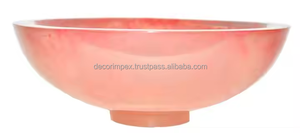 Bol à salade et noix en résine artisanale avec effet marbre et motif Aqua Swirl unique utilisé dans la cuisine et le restaurant de l'hôtel - Product Image 5