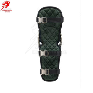 Protectores de Piernas Premium OEM ODM Diseñados con Material Exterior Resistente, Forro Interior Suave y Cierre de Correa Ajustable - Product Image 4