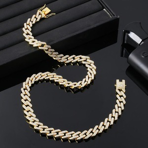 Cadena Cubana de Plata 925 Más Vendida con Brillantes Piedras de Diamante para Hombre, Joyería de Lujo Estilo Hip Hop Disponible para la Venta - Product Image 2