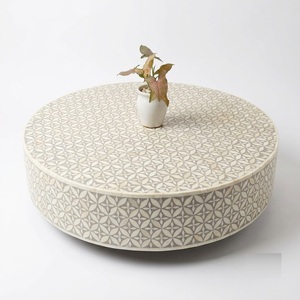 Mesa de centro ovalada personalizable con incrustaciones de hueso, moderna, en blanco y negro, geométrica, con base de latón dorado para sala de estar - Product Image 4