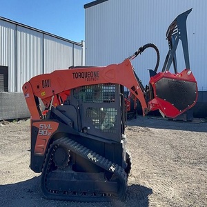 Chargeuse compacte Kubota haute capacité avec broyeur forestier conçue pour une productivité maximale dans les opérations de remise en état des terres - Product Image 3
