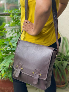 Vente en gros de sacs à bandoulière en cuir véritable polyvalents de haute qualité pour femmes sacs en cuir de grande capacité sacs à bandoulière pour ordinateur portable - Product Image 4