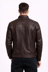 Chaqueta de cuero genuino para hombre, color marrón oscuro, estilo motero, con cuello alto y cremallera, informal. - Product Image 3