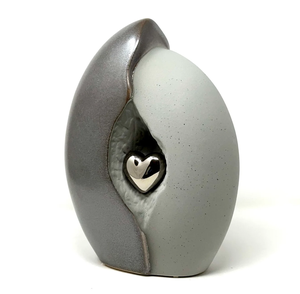 Urnas de Cremación para Adultos y Mascotas, Diseño de Lágrima con Corazón, Color Gris Oscuro Antiguo, 200 Pulgadas Cúbicas, Ecológicas, Duraderas y Personalizables - Product Image 3