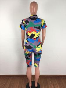 Mono de mujer con estampado de camuflaje colorido, manga corta, cintura alta, cremallera frontal, ajuste ceñido, transpirable, de spandex y poliéster, para discoteca - Product Image 3