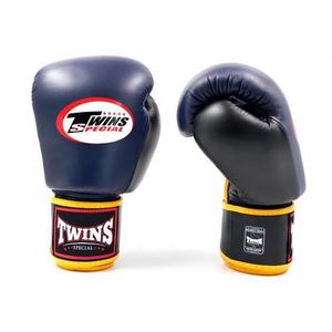Gants de boxe professionnels Twins en cuir de vachette de qualité supérieure, fabriqués sur mesure, équipement de combat Muay Thai, gants de boxe MMA Twins - Product Image 2