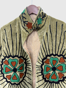 Veste en velours à col mandarin brodée à la main avec motifs floraux, manches chauve-souris, grande taille, style Prairie Chic, pour l'automne - Product Image 5