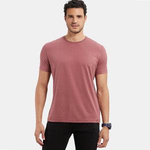 T-shirt structuré texturé slim fit pour homme - Product Image 5