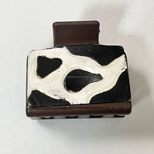 2026 Beautiful Genuine Cow Leather Hair Claw <b>Clip</b> Hair Accessories Fashionable Stylish <b>Clamps</b> for Women Perfect for Daily Use - Product Image 6