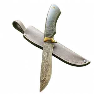 Cuchillo utilitario de exterior de acero de Damasco hecho a mano y personalizado con mango de cuerno y refuerzo de latón, compatible con OEM - Product Image 1