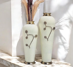 Vase de sol de luxe moderne en métal martelé blanc, fer et aluminium, avec motif feuille d'or, fait main, de haute qualité, résistant à la rouille, en laiton, pour mariage - Product Image 5