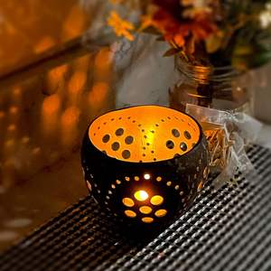 Vela de Navidad de cáscara de coco artesanal, vela de cera ecológica con fragancia de vacaciones para decoración elegante del hogar, regalo festivo de lujo - Product Image 1