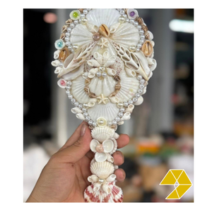 Espejo Compacto Decorativo con Detalles de Conchas Marinas Naturales para Accesorios de Viaje, Tiendas de Regalos, Colecciones Costeras y Recuerdos - Product Image 1