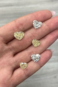 Diamant de laboratoire en vrac, taille brillant cœur, 1,50 carat, clarté VS1, jaune vif fantaisie, certifié IGI, excellente taille, vente en gros - Product Image 3