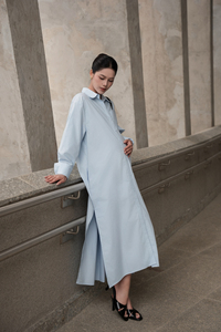 Robe chemise midi décontractée d'été pour le bureau, manches longues, minimaliste, respirante, en popeline 100% coton prélavé aux enzymes, boutonnée devant - Product Image 6