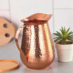 เหยือกโลหะตีลายแบบทำมือ เหมาะสำหรับการบริการในร้านอาหารบูติก งานจัดเลี้ยงสุดหรู และการเสิร์ฟบนโต๊ะอาหารสุดหรู - Product Image 4