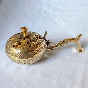 Handcrafted Decorative Brass Bakhoor Burner For Burning <b>Oud</b> Chips Incense Aromatherapy Fragrance <b>Diffuser</b> - Product Image 6