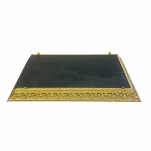 Plateau de rangement rectangulaire plaqué or avec finition polie, design classique, à fixer au mur, pour utilisation sur bureau - Product Image 2