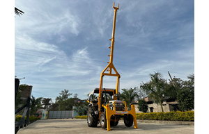 Máquina Elevadora de Postes con Sistema Hidráulico Ashok Metal Works con Estabilizador Frontal para Tractor, Bajo Costo de Mantenimiento, 1 Año de Garantía - Product Image 4