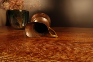 Carafe à eau en cuivre sélectionnée à la main, contrôle qualité, finition solide, article de gros personnalisé en usine - Product Image 4