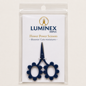 Ciseaux à broder Putford White Small Two-Tone Circle Mini pour droitiers avec lame en acier inoxydable et manche en plastique - Product Image 4