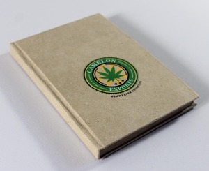 Cuadernos hechos a mano con cubierta dura de papel de cáñamo sin ácido, con logo impreso y diseño de hojas, diario para viajes. - Product Image 2