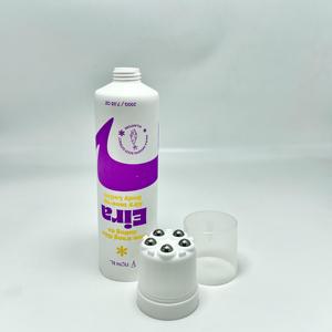 Tube cosmétique moderne Phuc Nguyen 50 ml en PE pour crème contour des yeux, avec bille roulante de 134 mm de diamètre et capuchon de massage brillant - Product Image 2