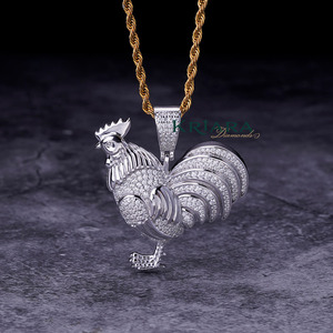Pendentif Coq en Argent 925 avec Diamant de Laboratoire Rond, Breloque Oiseau, Bijou de Luxe Unisexe - Product Image 5