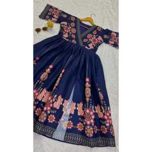 Vestidos de Fiesta de Diseñador con Hermoso Estampado Digital en la Parte Superior - Product Image 2