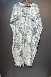 Vestido Kaftán sin Mangas de Algodón con Estampado Floral Tropical Digital para Mujer, Estilo Casual de Verano, Disponible en Asia Pacífico - Product Image 3