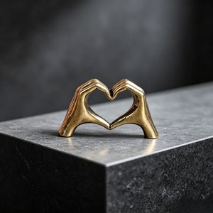 Sculpture contemporaine en bronze, figurine d'amour, art abstrait fait main, décoration de couple pour la table du salon - Product Image 2