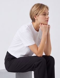 T-shirt blanc ample à col rond pour femme, style streetwear, manches courtes, léger, pour l'été - Product Image 6