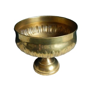 Cuenco de almacenamiento de frutas de latón al por mayor estilo Pedestal, cuencos multifuncionales de Metal de diseño moderno portátil fácil para accesorios de cocina - Product Image 1