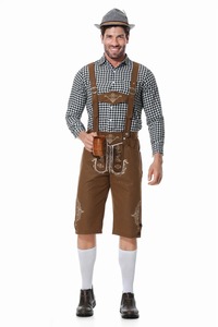 Chemise à carreaux bavaroise pour homme avec broderie, short marron et noir taille mi-haute, tenue décontractée - Product Image 3