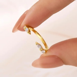 Anillo de Boda Elegante de Plata 925 con Diamante Moissanita, Corte Marquesa, Chapado en Oro Amarillo, Color D y Claridad VVS - Product Image 3