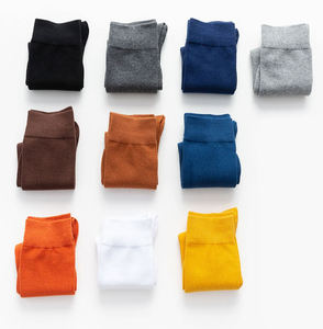 Chaussettes de sport de compression pour hommes - Tricotées, respirantes, absorbant la transpiration, imperméables, chaudes, mi-mollet, idéales pour la gym et l'extérieur - Product Image 3