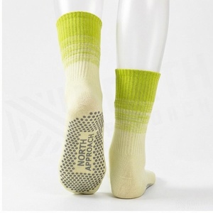 Chaussettes ras du cou tricotées respirantes vert lime uni pour adultes, usage quotidien décontracté - Product Image 2