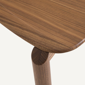 Chaise de salle à manger trépied moderne et durable NAM HAI en noyer et placage - Product Image 6