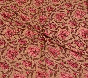 Tissu en coton floral léger et doux – Matière de qualité supérieure pour la confection de Kurti, de costumes, de chemises, de projets de couture DIY et de projets textiles - Product Image 2