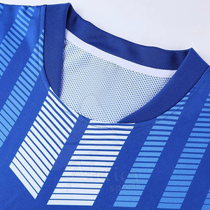 ชุดฟุตบอลพรีเมียม ชุดกีฬา ระบายอากาศได้ดี แห้งเร็ว ผ้าคุณภาพสูง รับสกรีนโลโก้ทีม น้ำหนักเบา เหมาะสำหรับฝึกซ้อมและแข่งขัน - Product Image 2